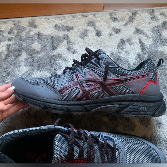 Men’s size 12 ASICS - Picture 5 of 5